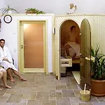 Zur Krone Hotel