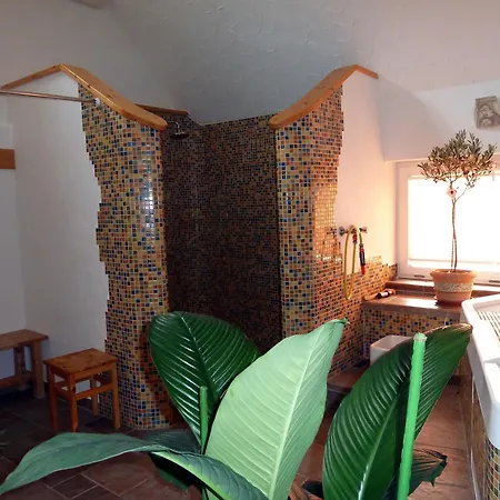 Zur Krone Odenwald-sterne-hotel