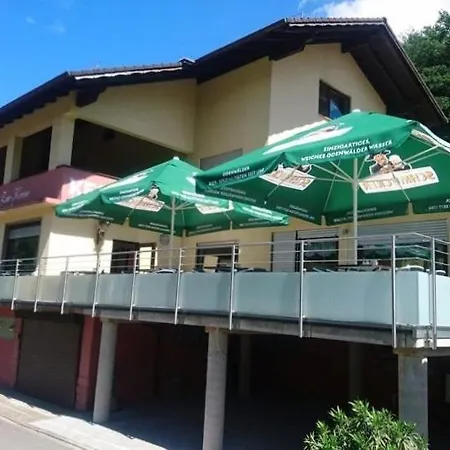 Zur Krone Hotel
